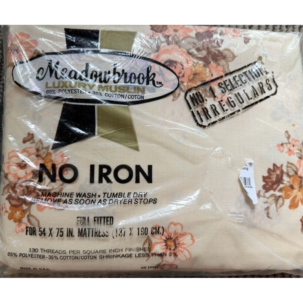 New Vintage 70s Meadowbrook Floral Double Full Fitted Sheet White Muslin